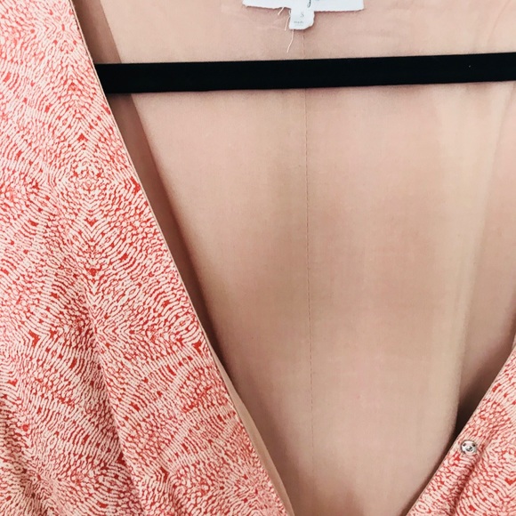 PEACHY ROMPER! - Picture 2 of 2